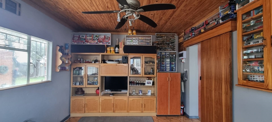 3 Bedroom Property for Sale in Langenhovenpark Free State